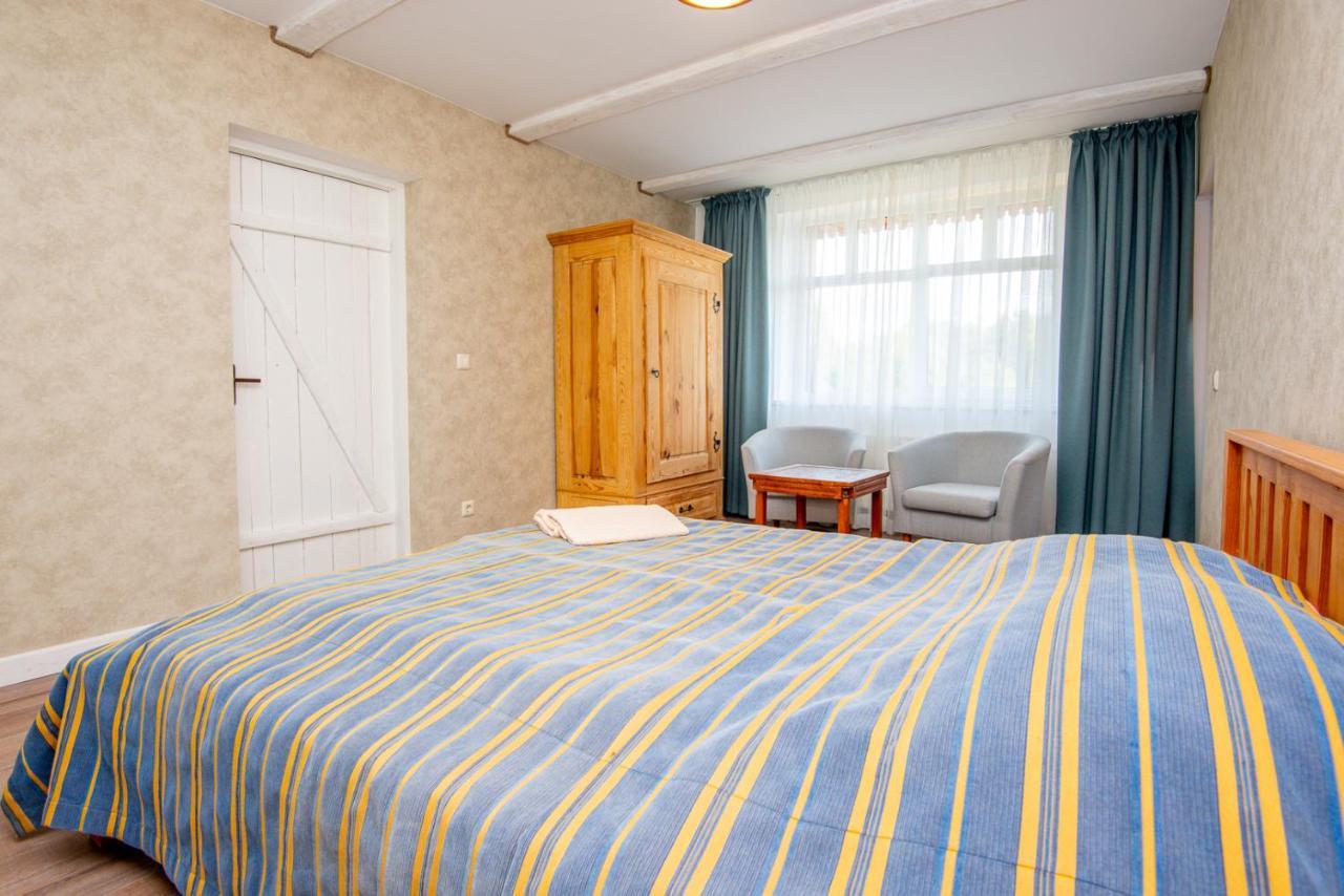 Laukdvaris Laukzeme Buitenkant foto