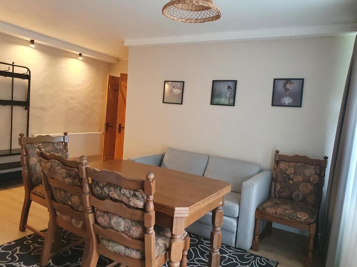 Laukdvaris Laukzeme Buitenkant foto