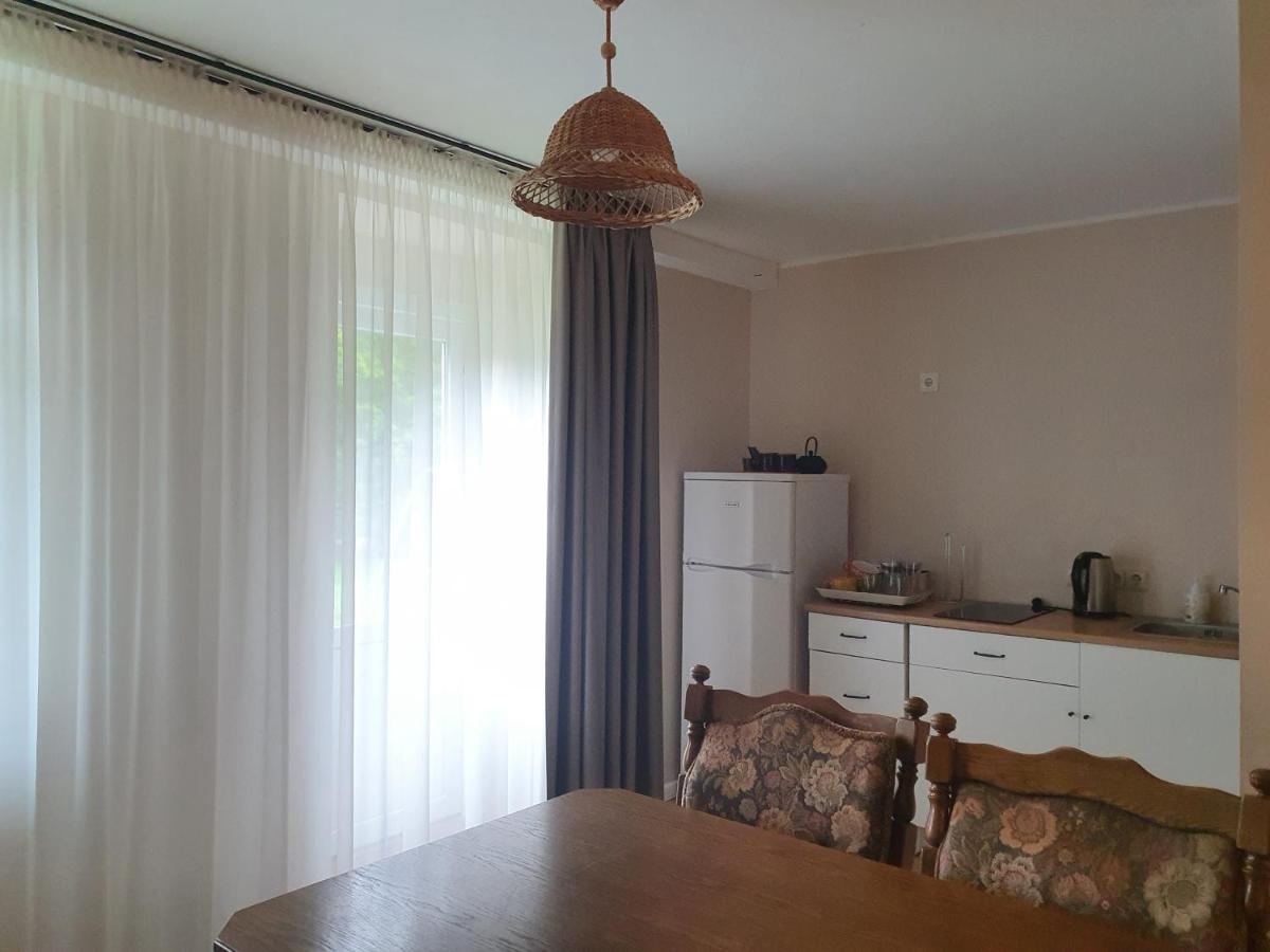 Laukdvaris Laukzeme Buitenkant foto