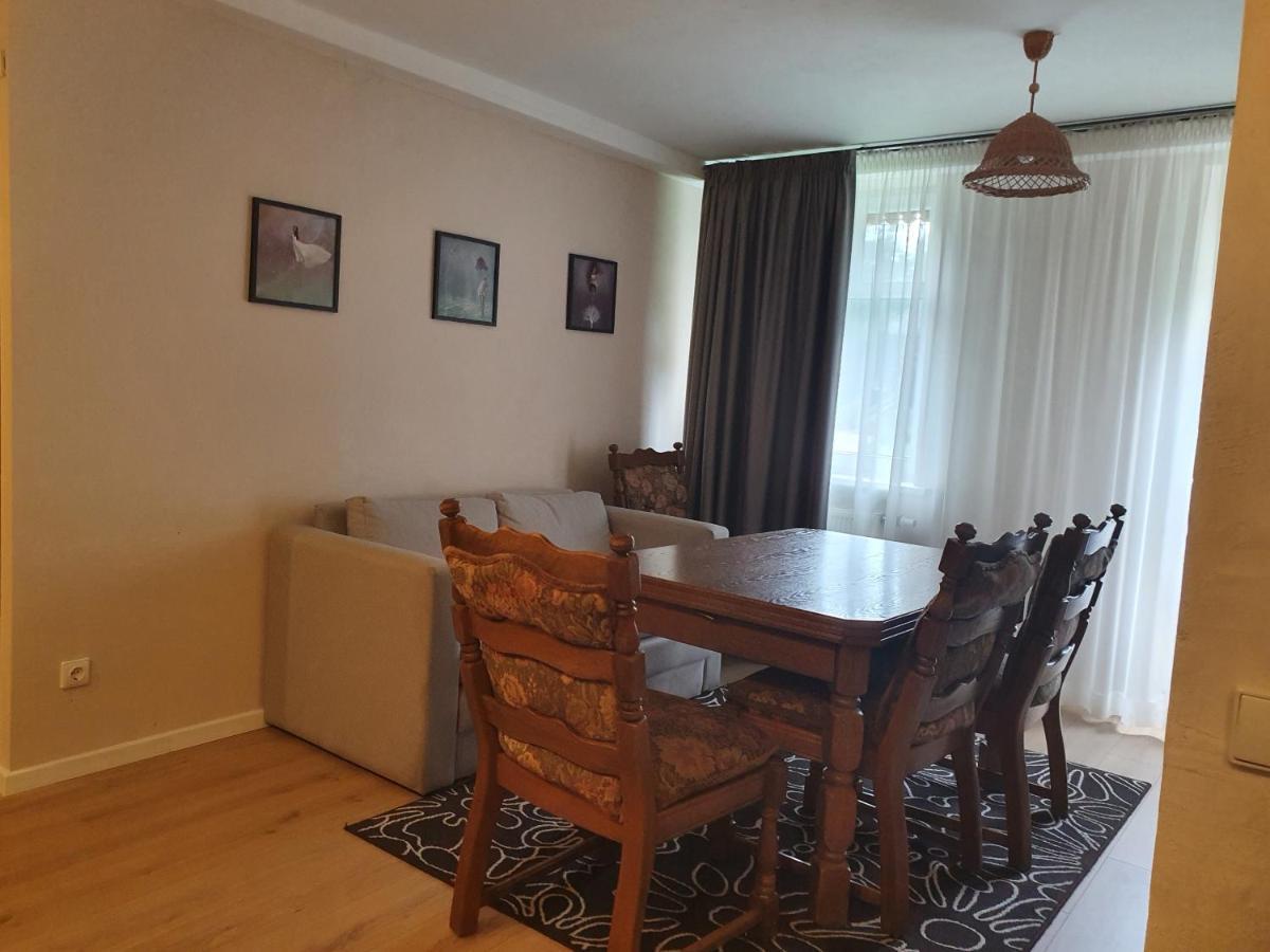 Laukdvaris Laukzeme Buitenkant foto